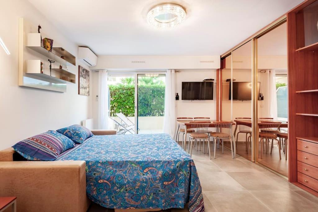 Superbe Studio Avec Terrasse En Front De Mer Menton Kültér fotó