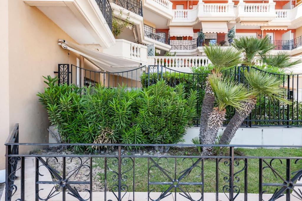Superbe Studio Avec Terrasse En Front De Mer Menton Kültér fotó