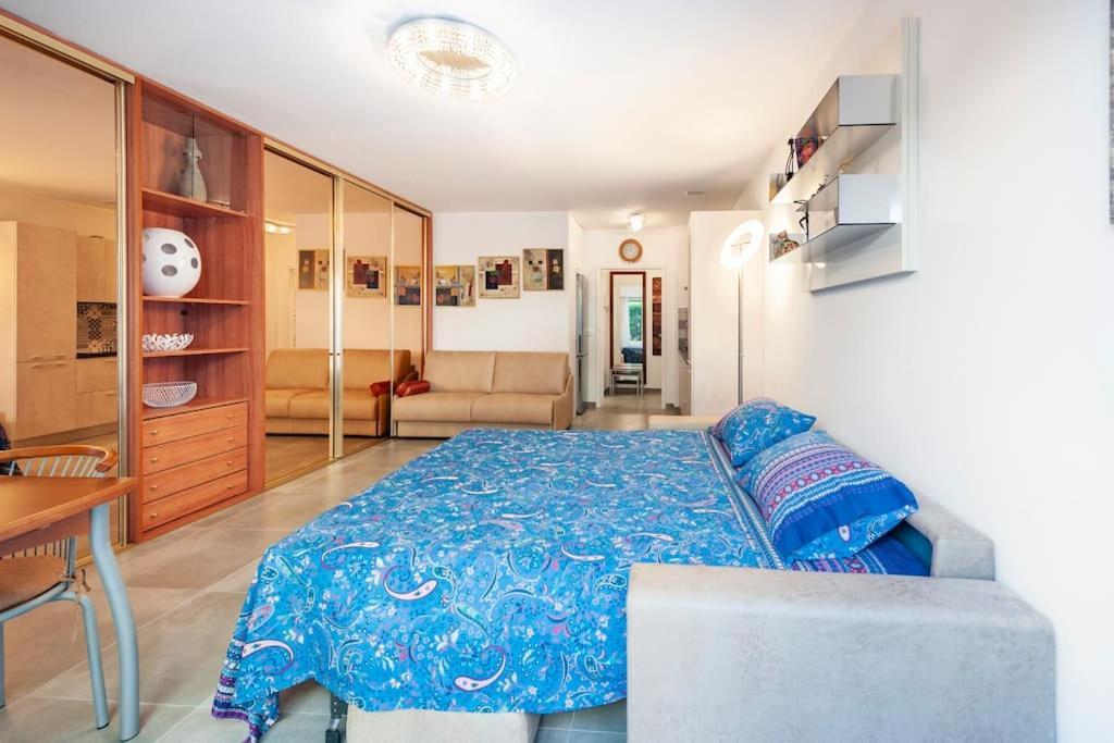 Superbe Studio Avec Terrasse En Front De Mer Menton Kültér fotó