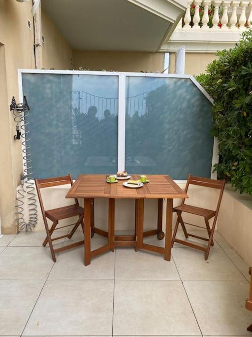 Superbe Studio Avec Terrasse En Front De Mer Menton Kültér fotó